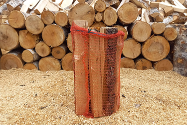 Дрова дубовые сухие в сетке, 35 см, 15 кг.
